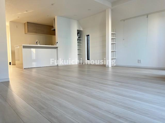 千歳台三丁目貸家の居間・リビング