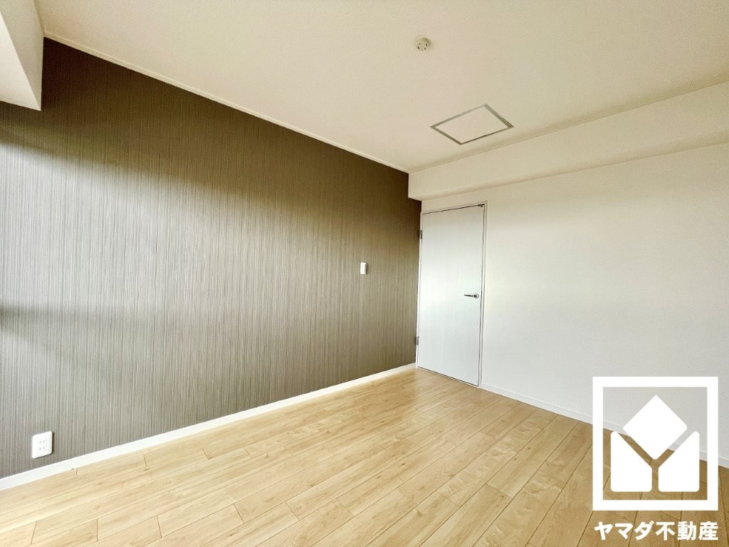 桂川ハイツ1号館の洋室