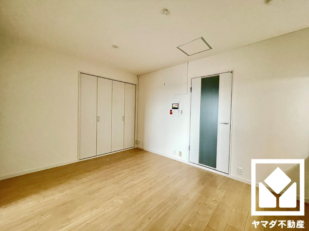 桂川ハイツ1号館の居間・リビング
