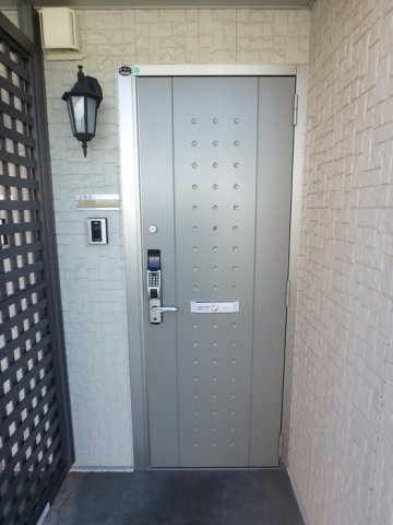 パインヒルズの玄関