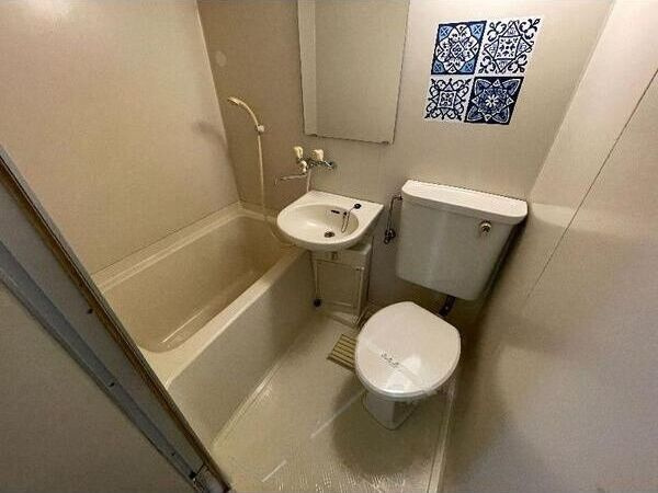 ロイヤル大今里(ロイヤルオオイマザト)の浴室