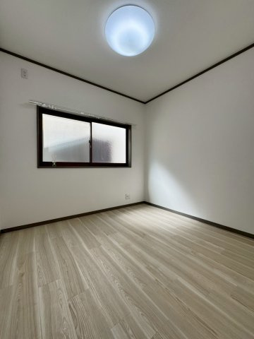 門真市岸和田3丁目の洋室