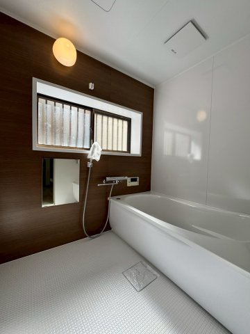 門真市岸和田3丁目の浴室|ゆったり足を延ばしてくつろげる広さのある浴槽です。
