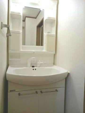 ウィルレジデンスⅠの洗面所|使いやすい洗面所です