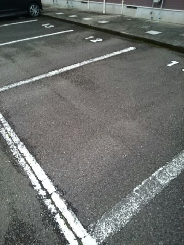 ウィルレジデンスⅠの駐車場|駐車場があります