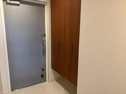 サーパス福島の玄関|玄関（原状回復工事後2025/10）