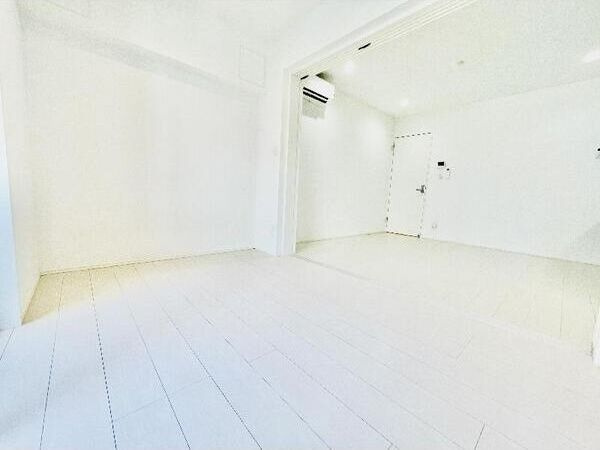 Vezelia(ヴェゼリア)の居間・リビング