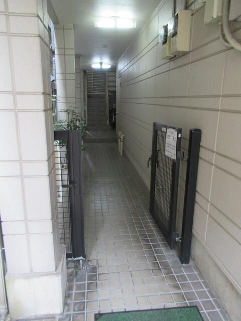 セレス目黒のエントランス