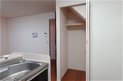 【キッチン】 | エフ・イースト | キッチン横・収納