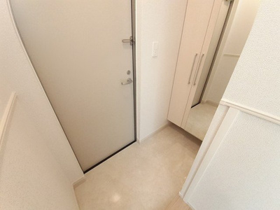 【玄関】 | ミレ・グランデ・伏見