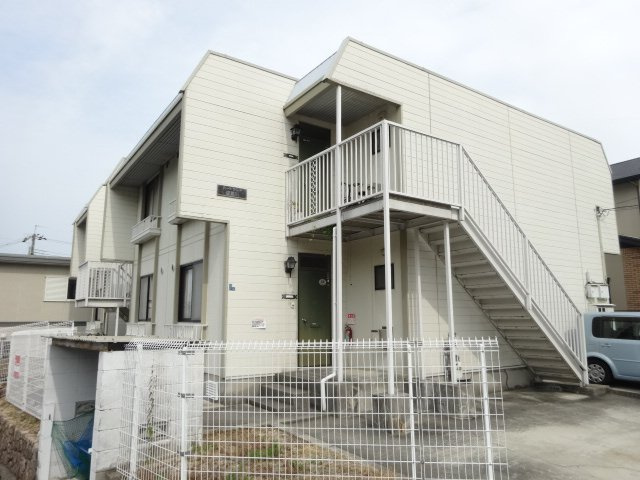 ハートランド逆瀬川の外観