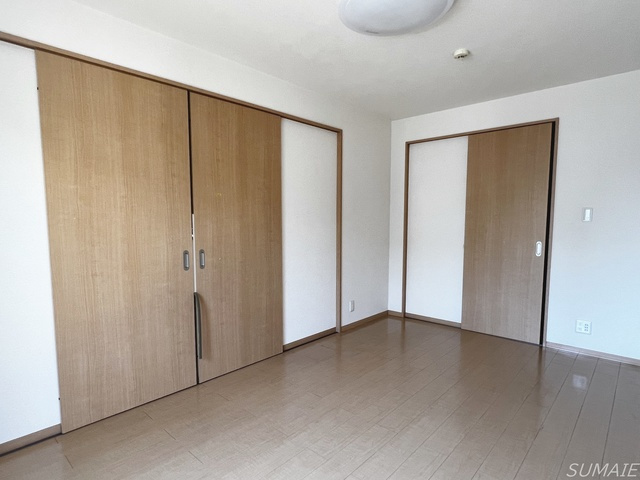 シャトルの居間・リビング