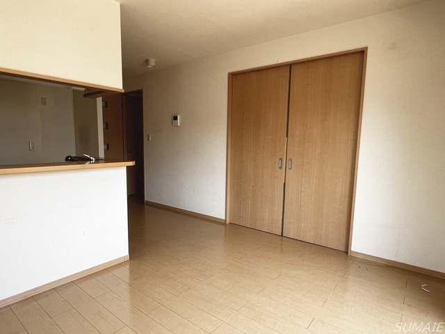 シャトルの居間・リビング