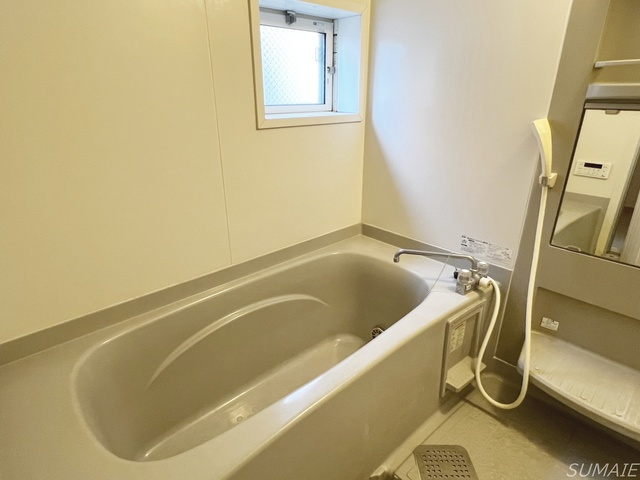 シャトルの浴室