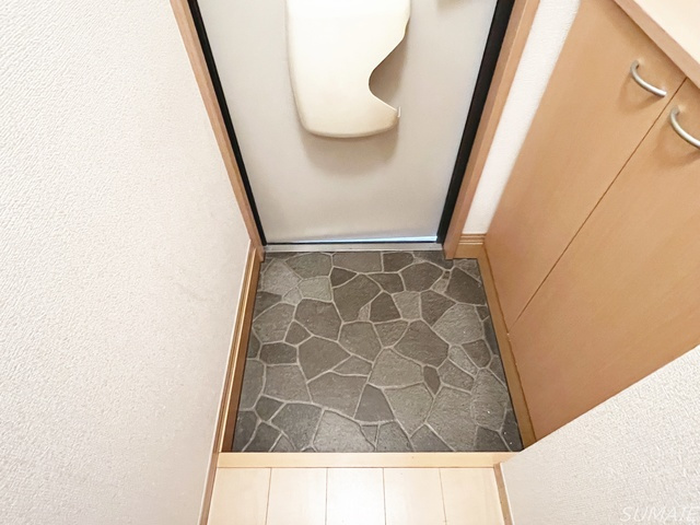 シャトルの玄関