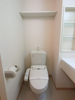 【トイレ】 | グリーンハイツ | トイレ 温水暖房便座付き