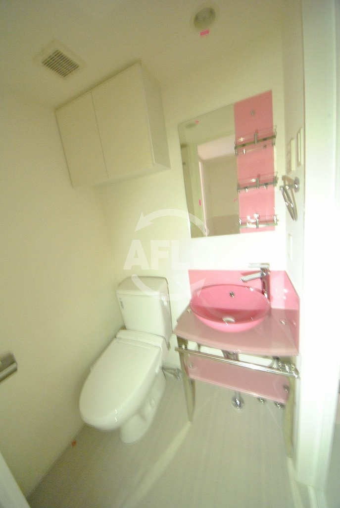 SERENiTE堺筋本町ＳＵＤ（セレニテ堺筋本町シュッド）の独立洗面台|SERENiTE堺筋本町ＳＵＤ（セレニテ堺筋本町シュッド）　洗面所