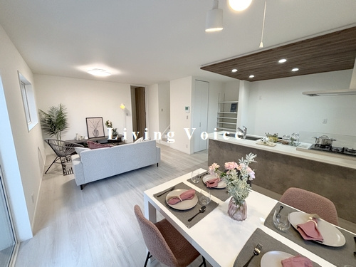 【居間・リビング】 | 【仲介手数料０円】愛甲郡愛川町第4中津　新築一戸建て　全5棟 | 愛甲郡愛川町第4中津　新築一戸建て　全5棟