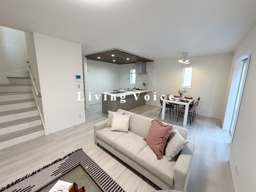 【玄関】 | 【仲介手数料０円】愛甲郡愛川町第4中津　新築一戸建て　全5棟 | 愛甲郡愛川町第4中津　新築一戸建て　全5棟