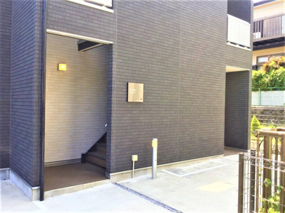 【エントランス】 | リブリ・リエゾン | 綺麗なエントランス