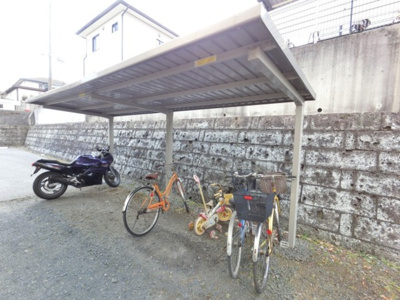 【その他共用部分】 | ラスリーズ | 駐輪場