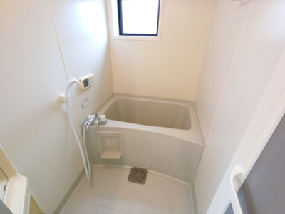 【浴室】 | ラスリーズ | 浴室