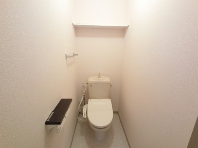 【トイレ】 | ラスリーズ | 温水洗浄暖房便座のトイレ