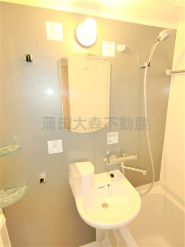 ルーブル蒲田南の浴室