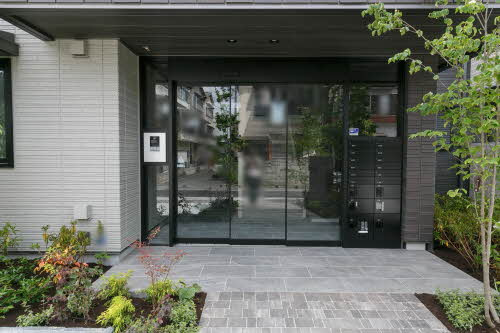 シャーメゾン　ブランシュのエントランス