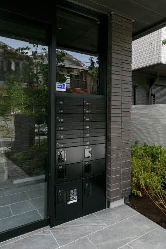 シャーメゾン　ブランシュのエントランス