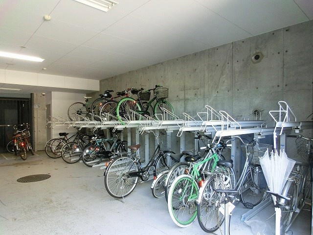 RESIDIA上野池之端の設備|レジディア上野池之端の自転車置場は無料です