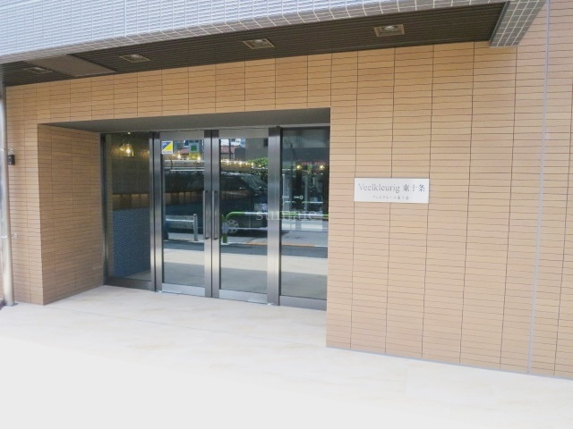 メイクスデザイン東十条のエントランス|建物の入り口はこちらです☆