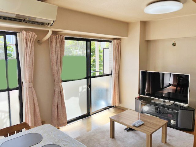 【居間・リビング】 | ビューパレー三島 中古マンション EM05910 | ビューパレー三島　リビングダイニング