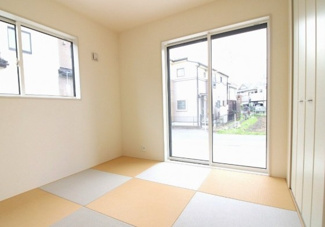 【居間・リビング】 | 府中市四谷４丁目　全５棟　１号棟　仲介手数料無料