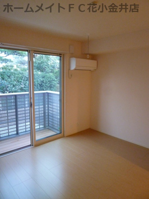 【居間・リビング】 | ローズガーデンS