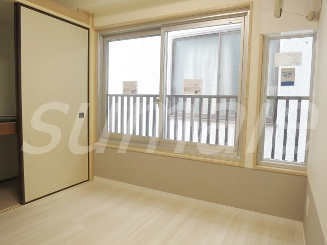 リヒトライフ侑里の居間・リビング|4帖の居室です☆