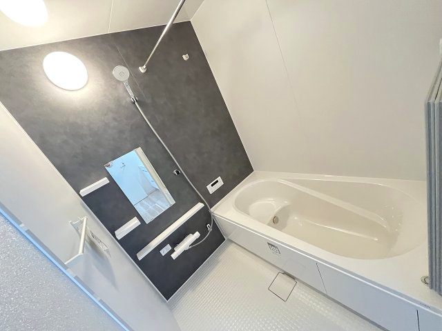 【浴室】 | 福岡市西区今宿東1丁目1期　1号棟（全3棟）【仲介手数料無料・0円】 | 施工例。浴室です。施工例は完成時と異なる場合があります。