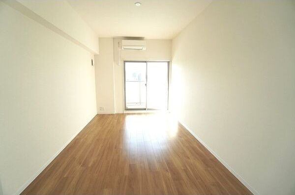 サムティ都島Northの居間・リビング