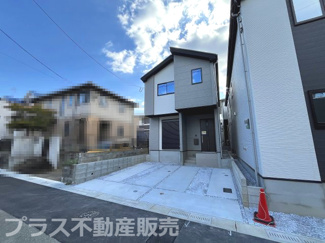 【外観】 | 現地写真。プラス不動産販売なら、現場の全ての棟をまとめてご見学頂けます。