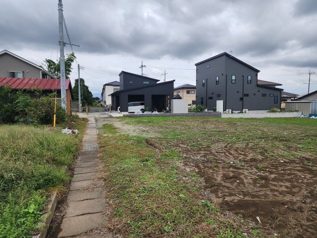 高崎市金古町土地④号地の前面道路含む現地写真