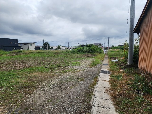 高崎市金古町土地④号地の前面道路含む現地写真
