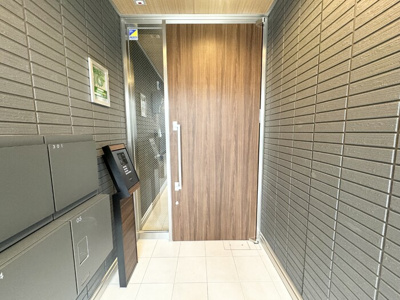 【エントランス】 | D-noir | エントランス