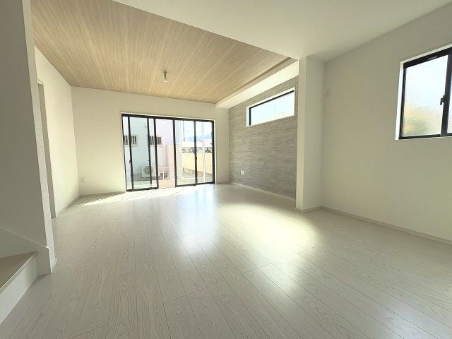 【内装】 | 福岡市西区今宿東1丁目1期　3号棟（全3棟）【仲介手数料無料・0円】 | 施工例。施工例は完成時と異なる場合があります。