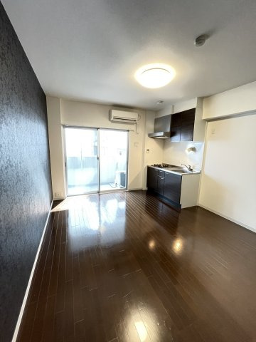 ARPEGGIO三宮の居間・リビング