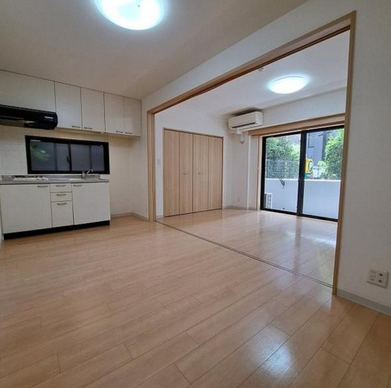 【居間・リビング】