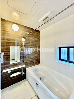 【浴室】 | 葛飾区東水元3丁目新築分譲住宅 | 【バスルーム】暖房換気乾燥機付きシステムバスルーム。暖房・冷風・換気・乾燥など、毎日を快適に過ごせるうれしい機能が揃っています。雨の日の洗濯物も安心です。