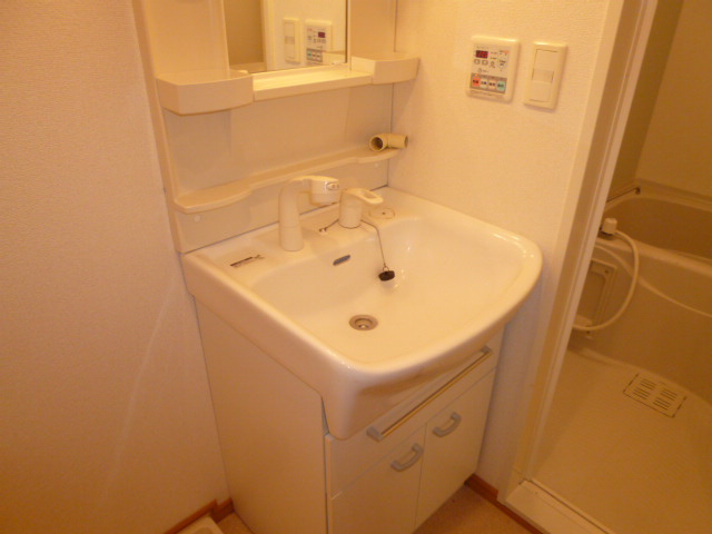 グランパス吉備の独立洗面台|シャンプードレッサー