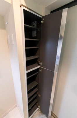 【玄関】 | ブルースタイリオ川崎