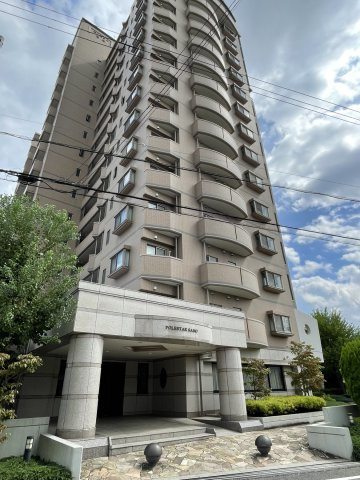 ポレスター西条の外観