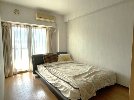 ポレスター西条の洋室|南側洋室です